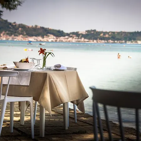 Mimoza Ξενοδοχείο 4*