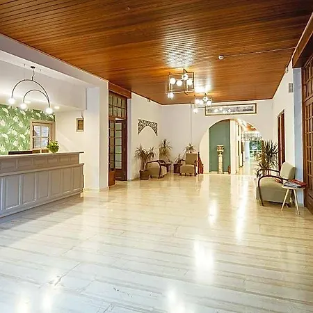 Mimoza Hotel 4*